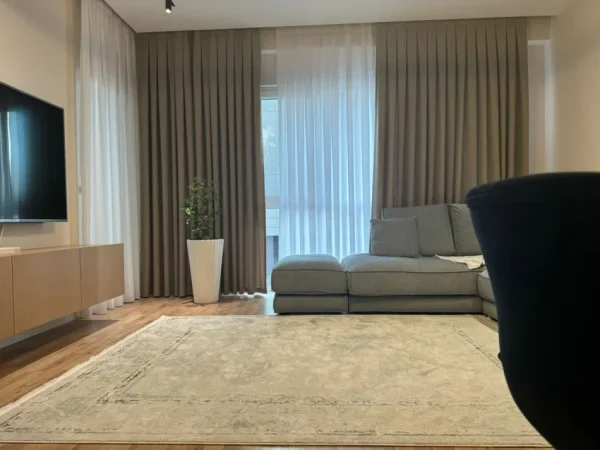 Tirane, shitet apartament 1+1 , 74 m² (5 maji)