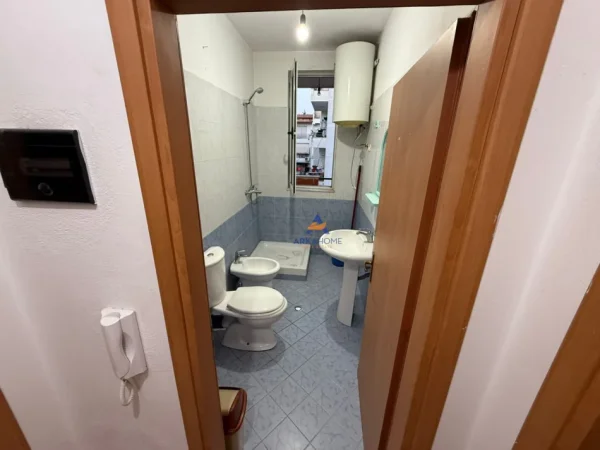 Tirane, jepet me qera 1+1 Kati 5, 60 m² 411 € (Kodra e Diellit)