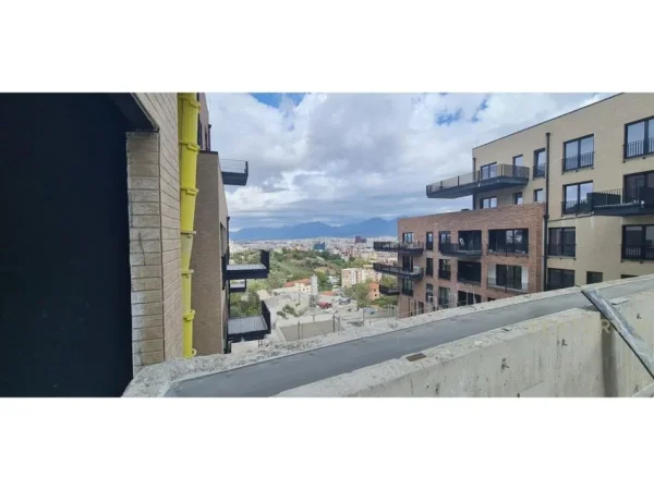 Tirane, shitet apartament 1+1 Kati 1, 76 m² 125.000 € (Kodra e Diellit)