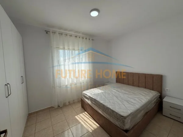 Tirane, jepet me qera apartament 2+1 Kati 4, 83 m² 800 € 