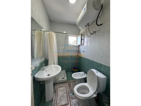 Tirane, jepet me qera apartament 2+1 Kati 4, 83 m² 800 € 