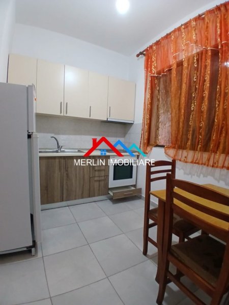 Shqiperi, jepet me qera apartament 1+1 Kati 1, 48 m² 350 € (RRUGA E ELBASANIT)