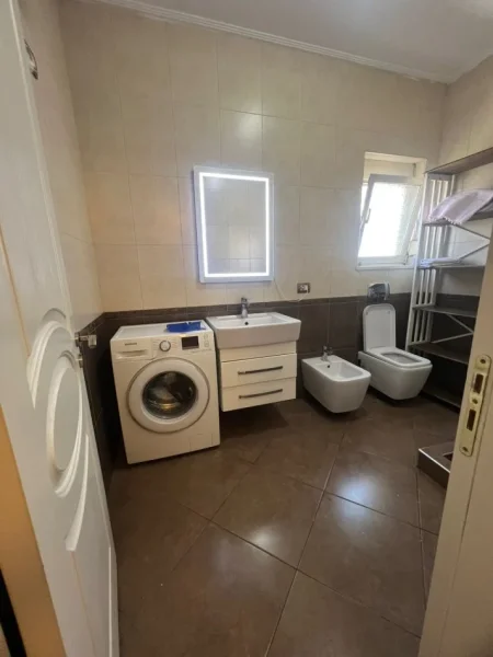 Tirane, shitet apartament 1+1 , 59 m² 103.000 € (oxhaku)