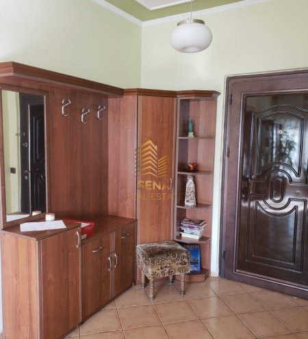 Tirane, jepet me qera apartament 2+1+Ballkon Kati 9, 105 m² 600 € (Perball Kika 2)