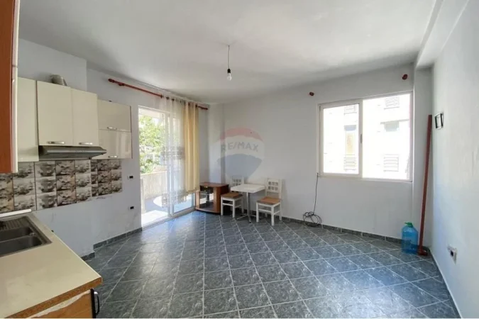 Tirane, shitet apartament 2+1+Ballkon , 96 m² 120.000 € 