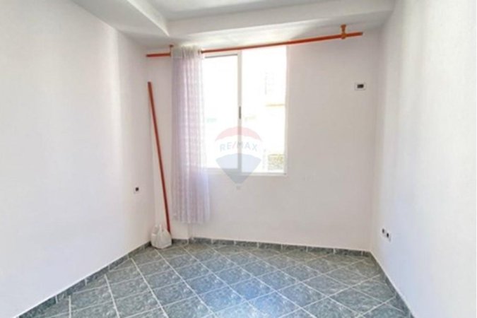 Tirane, shitet apartament 2+1+Ballkon , 96 m² 120.000 € 