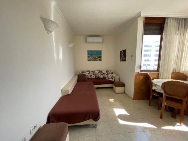Tirane, jepet me qera apartament 2+1+Aneks+Ballkon Kati 9, 90 m² 650 € (Prane Tregut Elektrik)