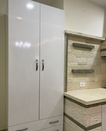 Tirane, jepet me qera garsonier 1+1 Kati 2, 35 m² 280 € (Senatoriumi)