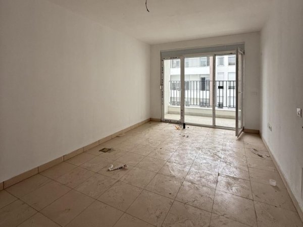 Tirane, jepet me qera apartament 1+1 Kati 4, 63 m² 450€ (5 maj)