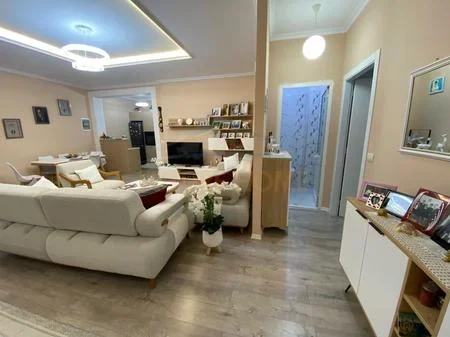 Tirane, shitet apartament 2+1 Kati 0, 82 m² 15.000.000 € 