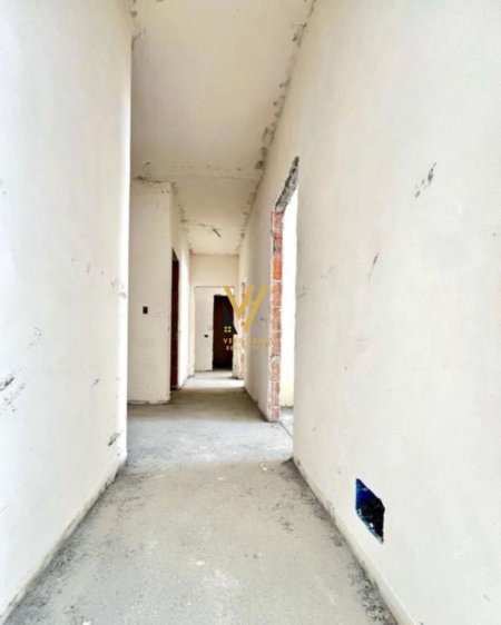 Tirane, shitet apartament 3+1+Ballkon Kati 6, 143 m² 429.000 € (KOMUNA E PARISIT)
