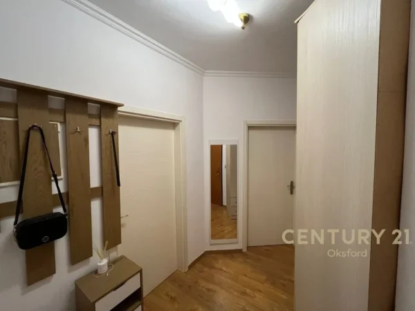 Tirane, jepet me qera apartament 1+1+Ballkon Kati 2, 77 m² 500 € (Astir)