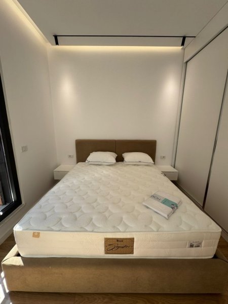 Tirane, jepet me qera apartament 1+1+Aneks+Ballkon Kati 6, 72 m² 1.000 € (Kompleksi Delijorgji)