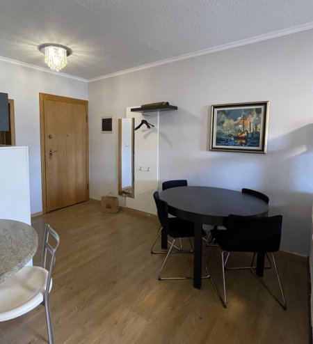 Tirane, jepet me qera apartament 2+1+Ballkon Kati 5, 100 m² 800 € (Rruga e kosovareve)