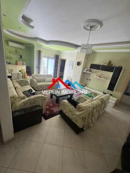 Tirane, shitet apartament 3+1 Kati 3, 98 m² 137.000 € (RRUGA SOTIR CACI,FRESK)