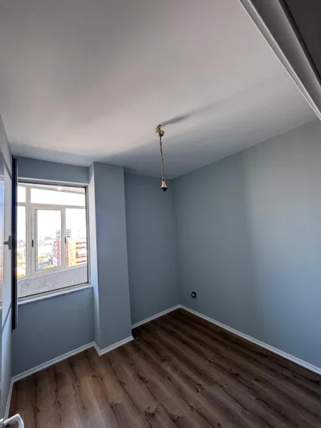 Tirane, shitet apartament 1+1+Ballkon Kati 8, 59 m² 140.000 € (rruga Fortuzi)