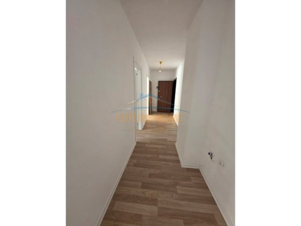 Tirane, shitet apartament 2+1+Ballkon Kati 1, 154 m² 160.000 €