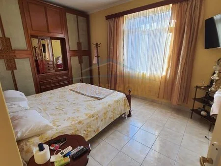Tirane, jepet me qera apartament 2+1 , 80 m² 700 € 