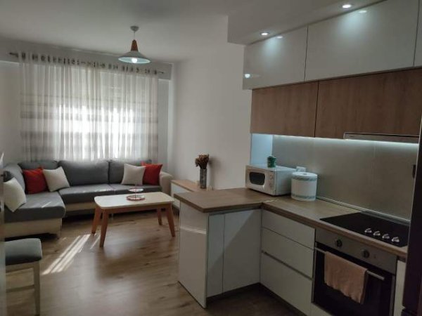 Tirane, jepet me qera apartament 2+1+BLK Kati 2, 92 m² 530 Euro (kompleksi kontakt)