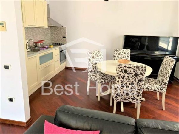 Tirane, jap me qera apartament 2+1+BLK Kati 8, 110 m² 1.100 Euro (Rruga Abdyl Frasheri)