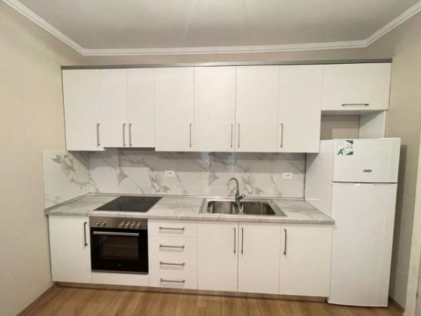 Tirane, jepet me qera apartament 2+1 Kati 2, 96 m² 370 Euro (Unaza E Re Astir)