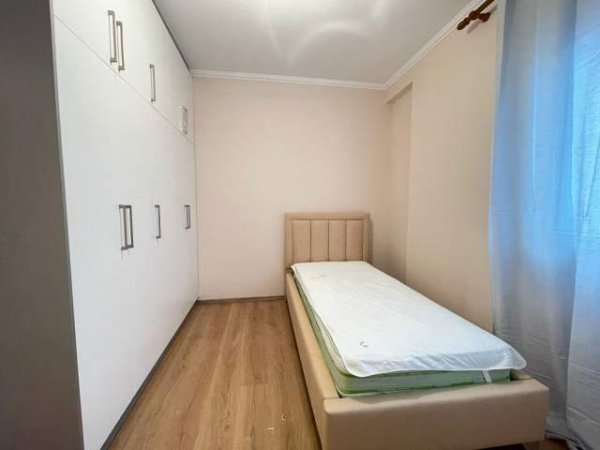 Tirane, jepet me qera apartament 2+1 Kati 2, 96 m² 370 Euro (Unaza E Re Astir)