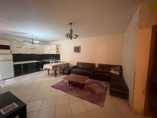 Tirane, jepet me qera apartament 2+1+BLK Kati 3, 100 m² 30.000 Leke (pallatet e Verdha kthesa e Kamzes)