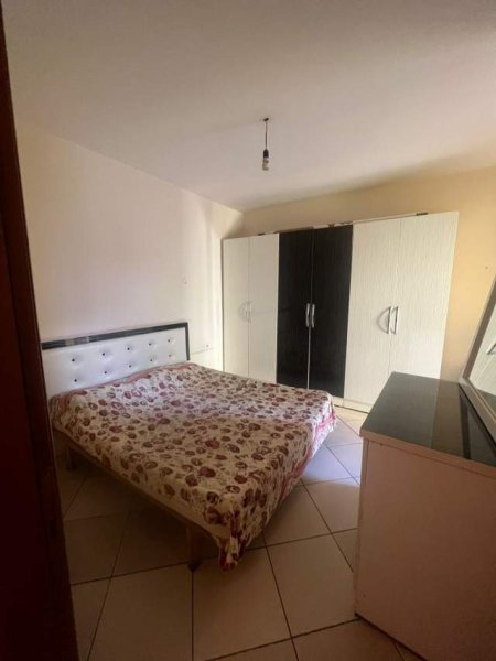 Tirane, jepet me qera apartament 2+1+BLK Kati 3, 100 m² 30.000 Leke (pallatet e Verdha kthesa e Kamzes)