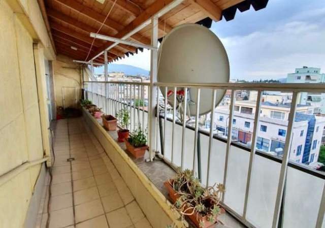 Tirane, jap me qera apartament 2+1 Kati 8, 120 m² 650 Euro (Sulejman Delvina)