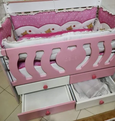 Tirane, shes Shes krevat bebi/femijesh 120 Euro