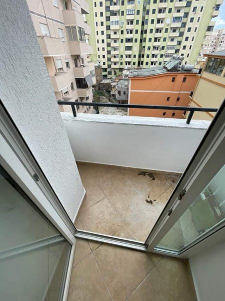 Durres, shitet apartament 2+1+BLK Kati 3, 93 m²  (Rrota kuqe plazh Durres)