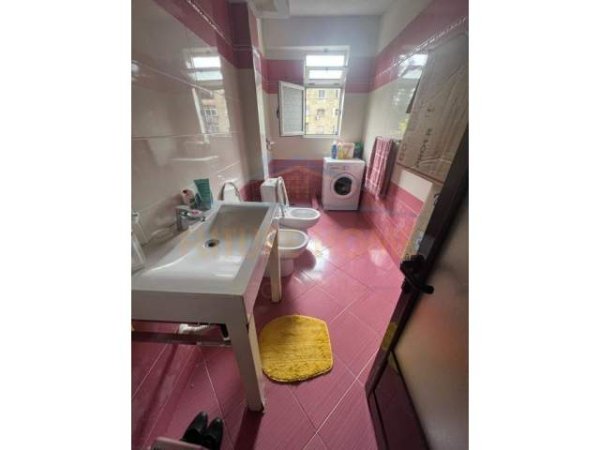 Tirane, shitet apartament Kati 3, 54 m² 57.000 Euro (Allias)