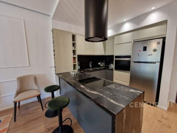 Tirane, shes apartament 1+1 Kati 2, 150.000 Euro (kopshti Zoologjik)