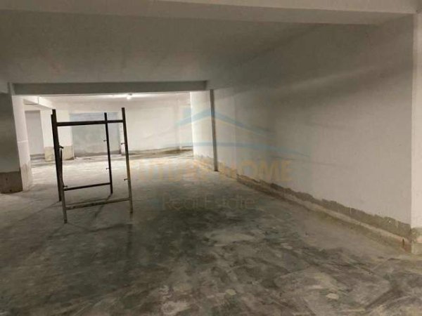Tirane, jepet me qera apartament 2+1 Kati 7, 110 m² 350 Euro (Unaza E Re Astir)