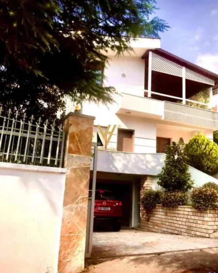 Tirane, shitet Vile 3+1+A+BLK Kati 0, 385 m² 700.000 Euro (vilat gjermane)