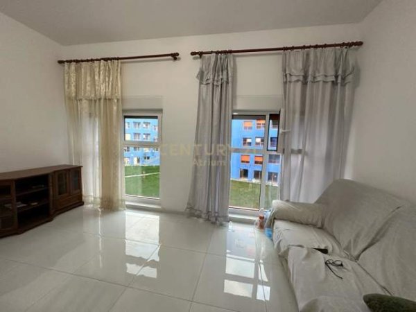 Tirane, jepet me qera apartament 2+1+BLK Kati 4, 78 m² 350 Euro (Ali Demi Kompleksi Mangalem)
