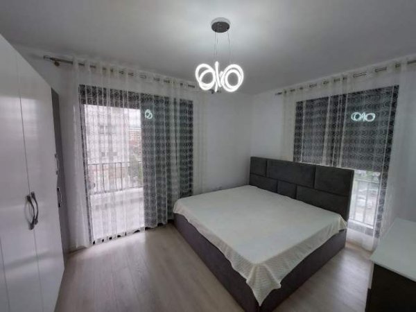 Tirane, jepet me qera apartament 2+1+BLK Kati 5, 97 m² 450 Euro (Astir, Vila L)