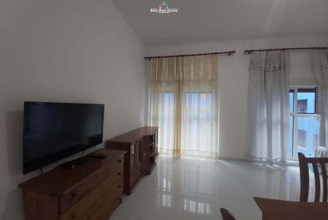 Tirane, jepet me qera apartament 2+1 Kati 4, 80 m² 400 Euro (ali)