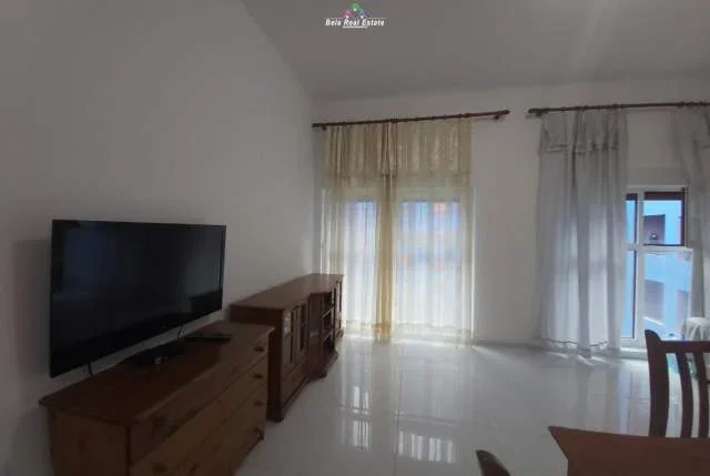 Tirane, jepet me qera apartament 2+1 Kati 4, 80 m² 400 Euro (ali)