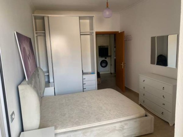 Tirane, jepet me qera apartament Kati 3, 70 m² 350 Euro (Astir, Prane Vero kafe)