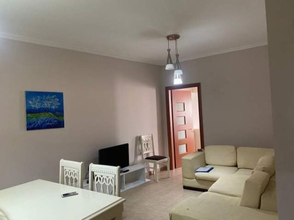 Tirane, jepet me qera apartament Kati 3, 70 m² 350 Euro (Astir, Prane Vero kafe)