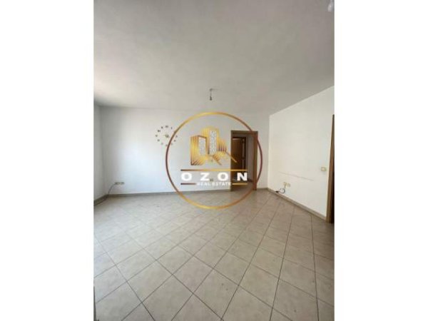 Tirane, jepet me qera apartament 2+1+BLK Kati 7, 35.000 (Vila L)