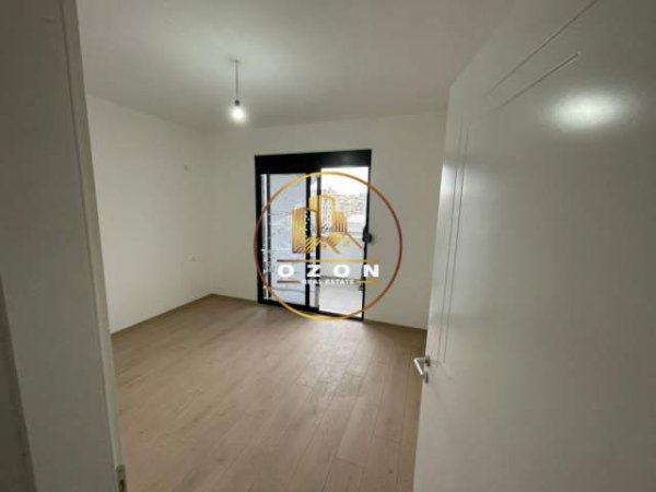 Tirane, jepet me qera apartament 1+1+BLK Kati 5, 68 m² 29.000 Leke (Vila L)