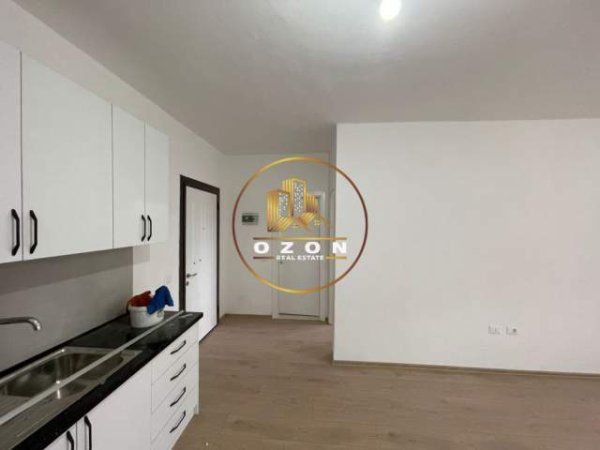 Tirane, jepet me qera apartament 1+1+BLK Kati 5, 68 m² 29.000 Leke (Vila L)