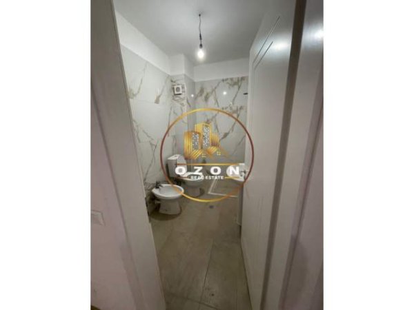 Tirane, jepet me qera apartament 1+1+BLK Kati 5, 68 m² 29.000 Leke (Vila L)