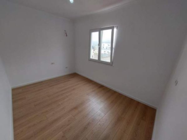 Tirane, shes apartament 2+1+A+BLK Kati 8, 73 m² 115.000 Euro (Medreseja)