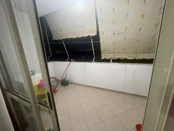 Tirane, jepet me qera apartament 1+1+BLK Kati 4, 75 m² 380 Euro (Rruga e Kavajes)