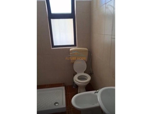 Tirane, jepet me qera apartament 1+1 Kati 1, 70 m² 350 € 