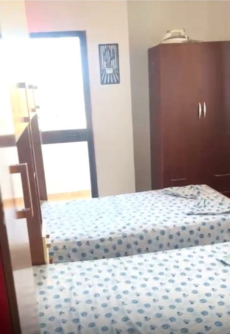 Tirane, jepet me qera apartament 2+1+Ballkon Kati 4, 100 m² 660 € (Rruga e Dibres/Rr.Njazi Meka)