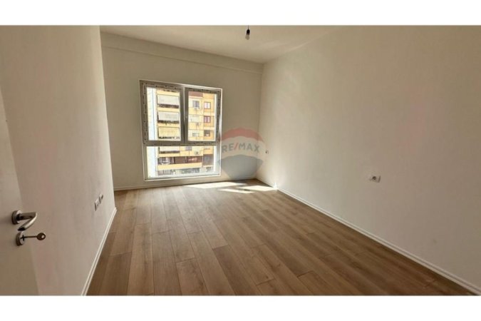 Tirane, jepet me qera apartament 1+1+Ballkon , 60 m² 500 € (Zogu i Zi)